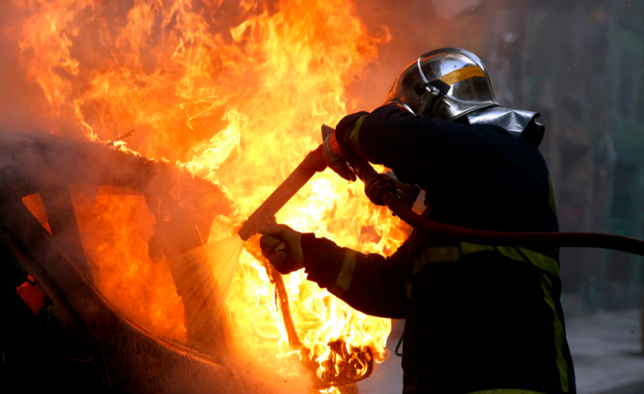 Θάνατος γυναίκας από φωτιά σε διαμέρισμα στην Καλλιθέα
