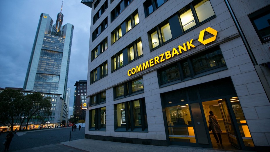 «Ντου» των γερμανικών Αρχών στην Commerzbank