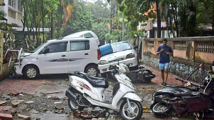 Τουλάχιστον 20 νεκροί από σεισμό 6,5 Ρίχτερ στην Ινδονησία