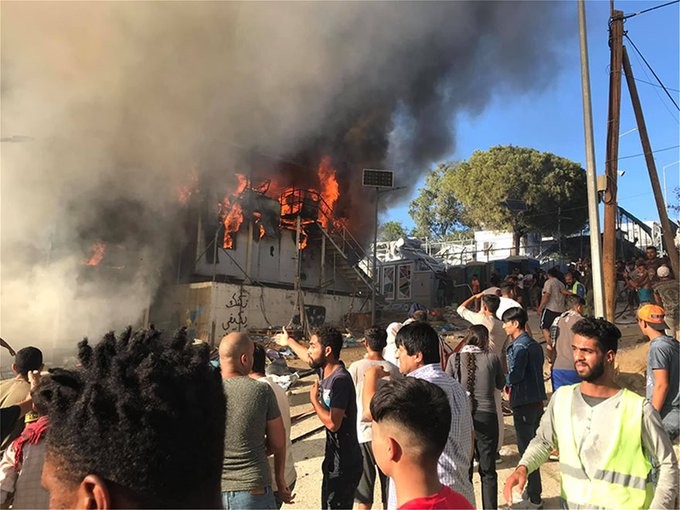 Πυρκαγιά στη Μόρια - Αναφορές για θύματα