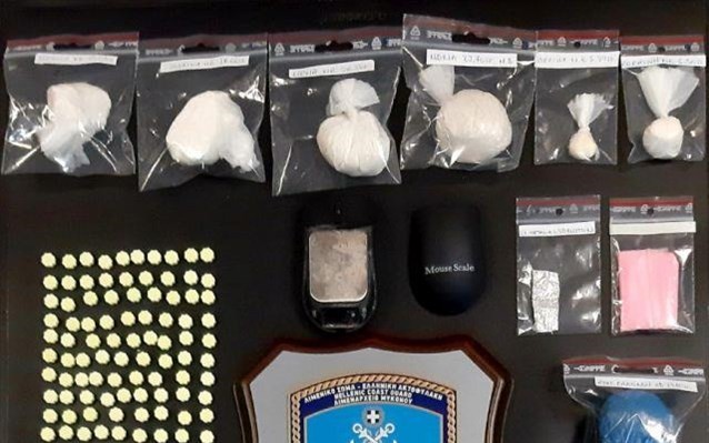 Δύο συλλήψεις στη Μύκονο για «σούπερ μάρκετ» ναρκωτικών