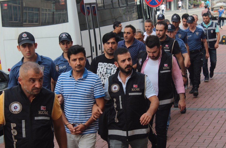 Συνεχίζεται το πογκρόμ συλλήψεων στην Τουρκία