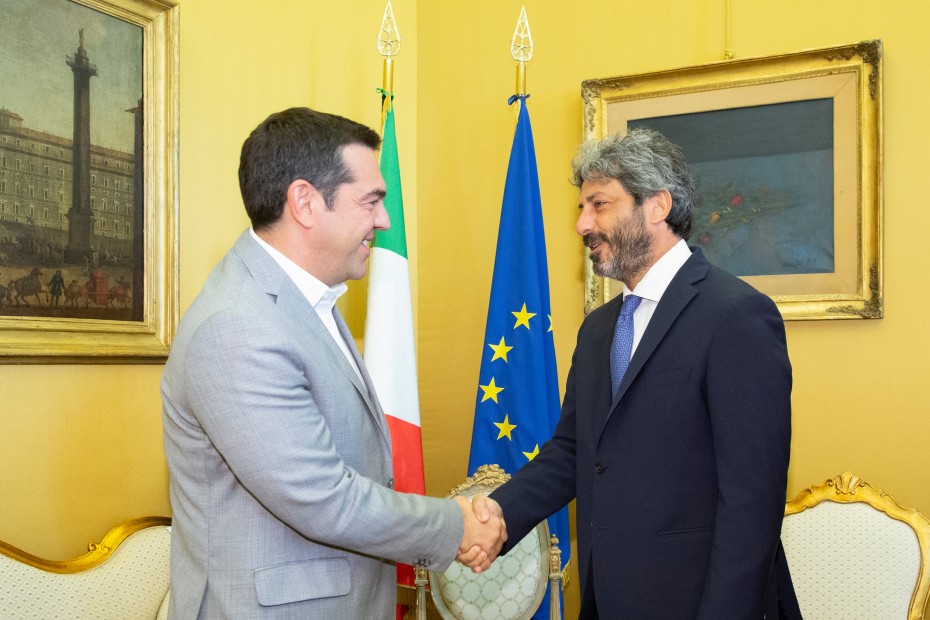 Μεγαλύτερη συνεργασία ΣΥΡΙΖΑ - M5S συμφώνησε ο Τσίπρας