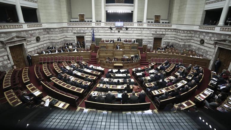 Ο ΣΥΡΙΖΑ ζητά εξηγήσεις στη Βουλή για το deal Μαρινάκη - Forthnet