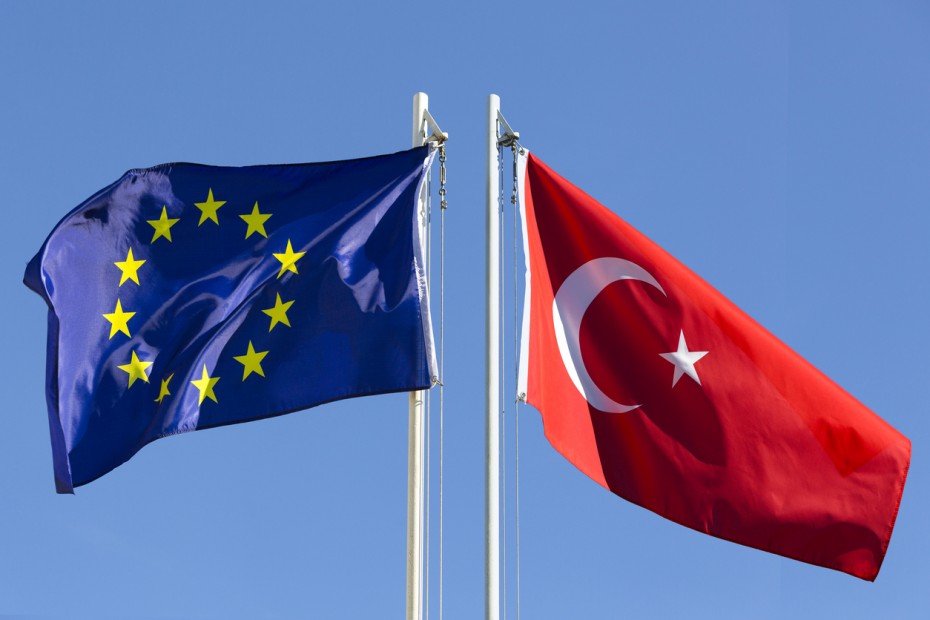 Η ΕΕ περιορίζει  η χρηματοδότηση της ενταξιακής πορείας στην Τουρκία