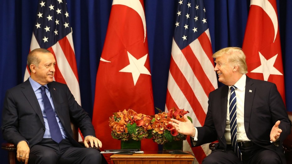 «Κακή ιδέα» ψελλίζει ο Τραμπ για την εισβολή της Τουρκίας στη Συρία