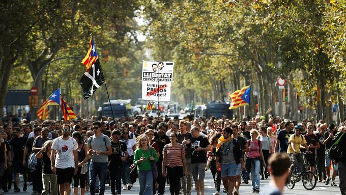 Βαριές ποινές στην Ισπανία για τους πρώην ηγέτες της Καταλονίας
