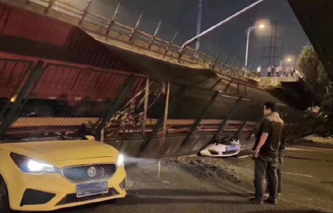 Κατάρρευση γέφυρας στην Κίνα - Φόβοι για νεκρούς