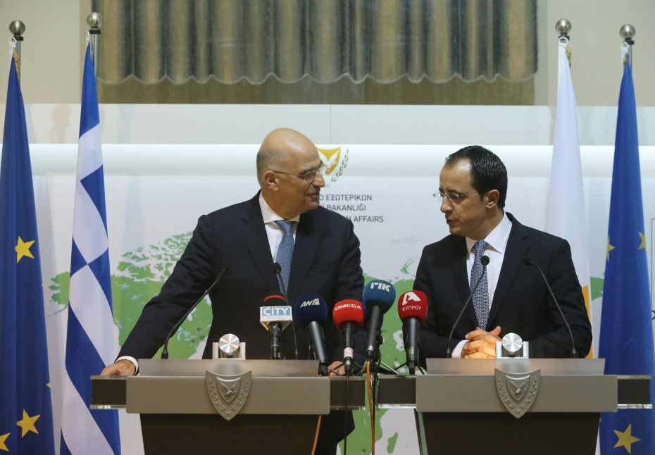 Υπογράφεται συνεργασία Ελλάδας - Κύπρου για θέματα αποδήμων