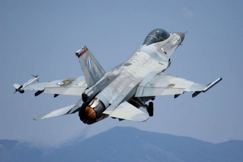 Τουρκικές παραβιάσεις και εικονική αερομαχία στο Αιγαίο