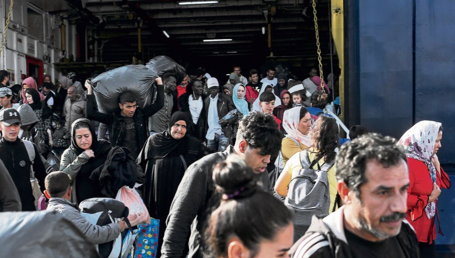 Μέχρι το 1% του πληθυσμού σε κάθε νομό η μετακίνηση προσφύγων