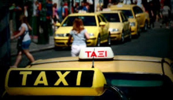 Αρχίζουν εντατικοί έλεγχοι για τις παράνομες μεταφορές ταξί
