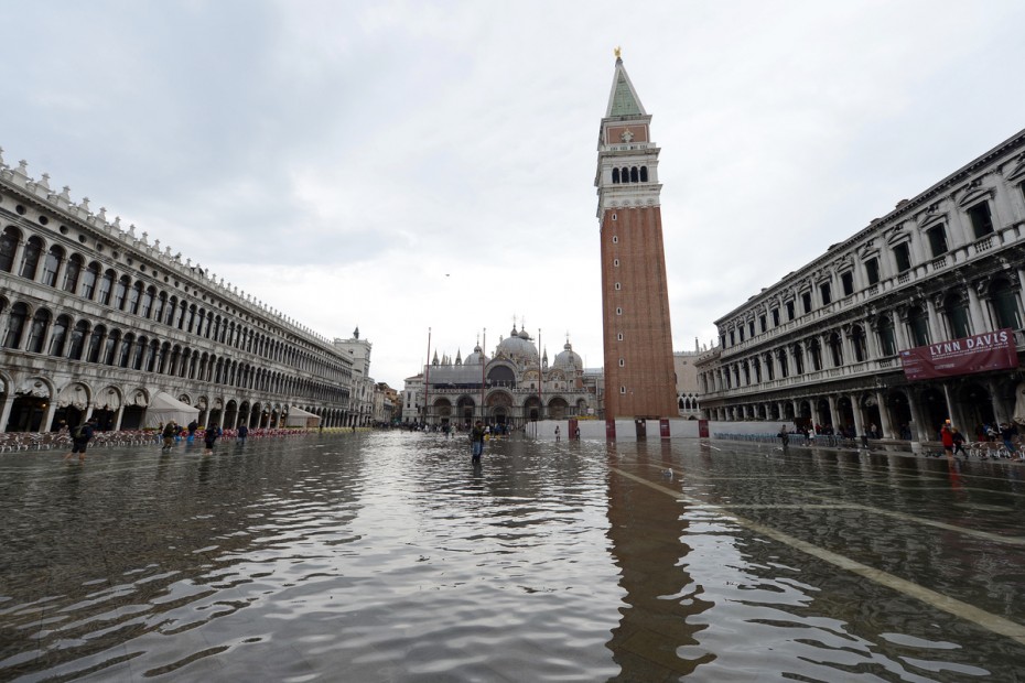 Φονική πλημμυρίδα ύψους 1,87 μέτρων στη Βενετία!