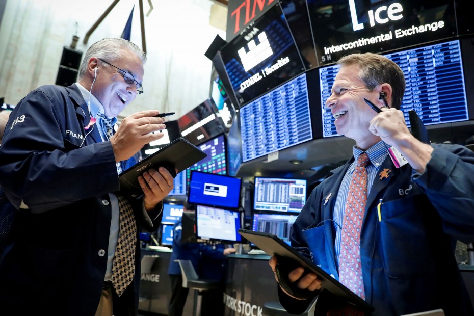 Μικρά, αλλά νέα υψηλά για τη Wall Street στο ξεκίνημα της Τρίτης