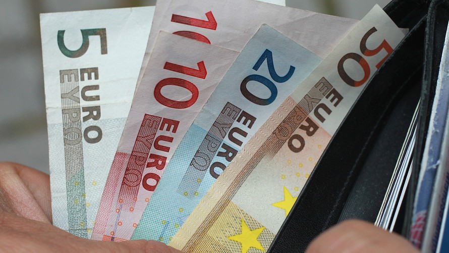 Αρνητικό ξεκίνημα εβδομάδας στις ευρωαγορές