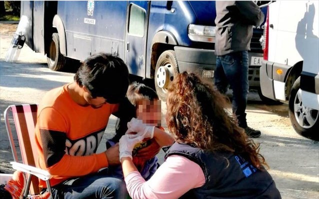 Εμβολιασμένα τα παιδιά προσφυγών και μεταναστών στη Λέσβο
