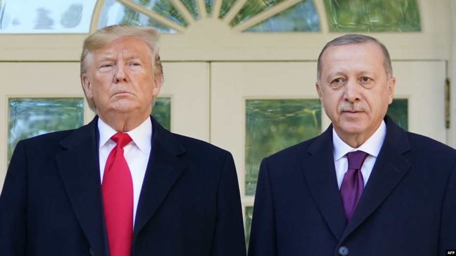 Εκ νέου πιέσεις στον Τραμπ για αμερικανικές κυρώσεις στην Τουρκία