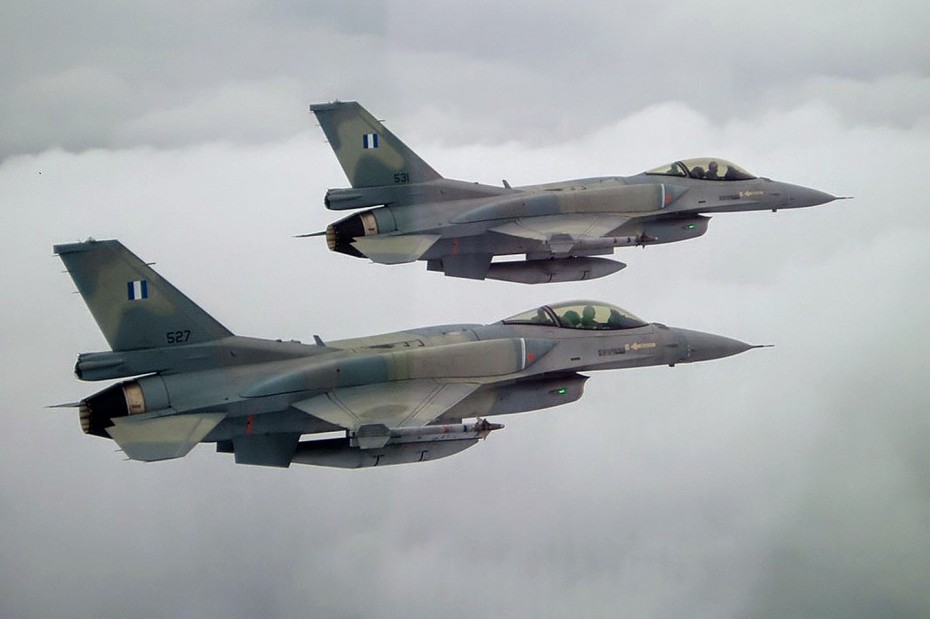 Tουρκικά F-16 πέταξαν πάνω από το νησί Καλόγεροι