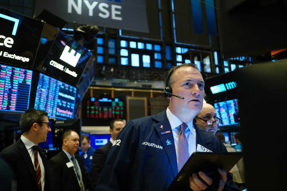 Νέα ρεκόρ στη Wall Street, καθώς υποχωρούν οι φόβοι για τον κοροναϊό