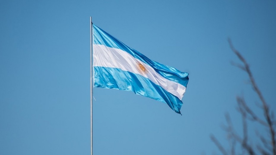 Η Αργεντινή βάζει χέρι στα αποθεματικά