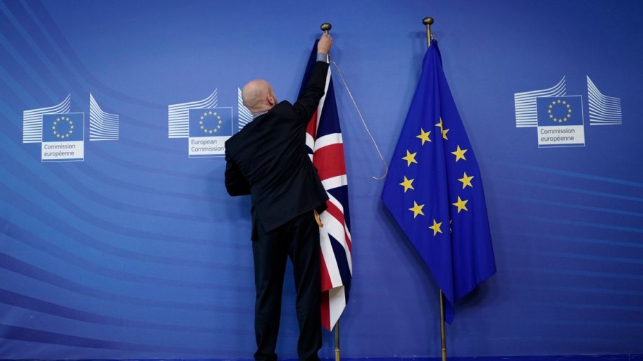 Το Λονδίνο στέλνει στην ΕΕ τη συμφωνία για το Brexit