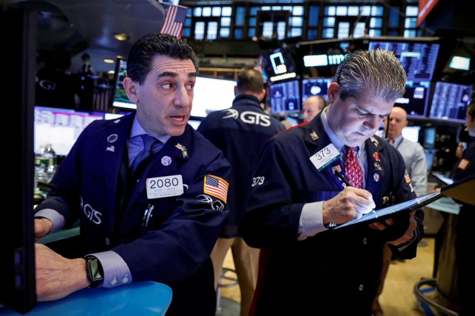 Με «βουτιά» το άνοιγμα της Wall Street τη Δευτέρα, λόγω του κοροναϊού