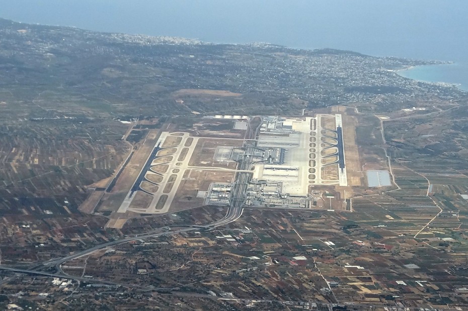 Handelsblatt: «Φιλέτο» ο Διεθνής Αερολιμένας Αθηνών