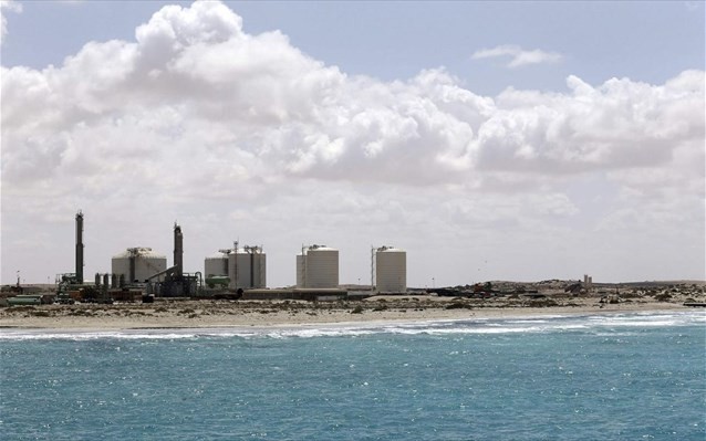 Λιβύη: Ένοπλη οργάνωση απειλεί να κλείσει πετρελαϊκά κοιτάσματα