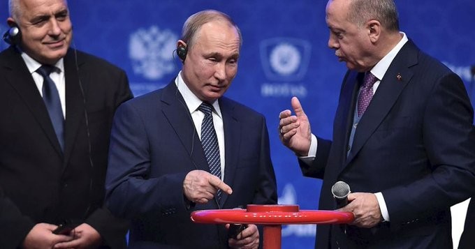 Ερντογάν και Πούτιν ζητούν κατάπαυση του πυρός στη Λιβύη