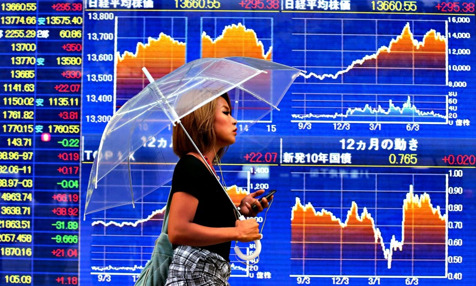 Στο «πράσινο» η Ασία μετά τα ρεκόρ στη Wall Street
