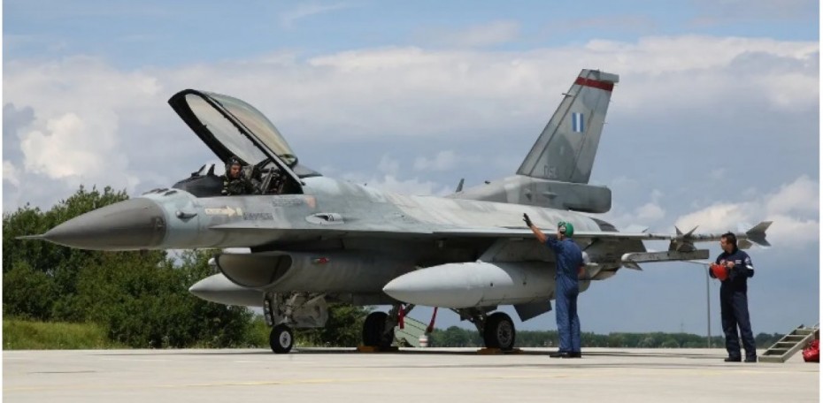Νέες τουρκικές παραβιάσεις και εικονικές αερομαχίες στο Αιγαίο