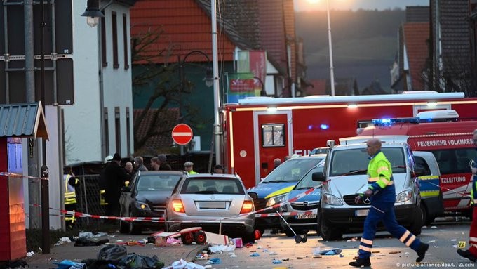 Στους 52 οι τραυματίες από την παράσυρση πεζών στη Γερμανία