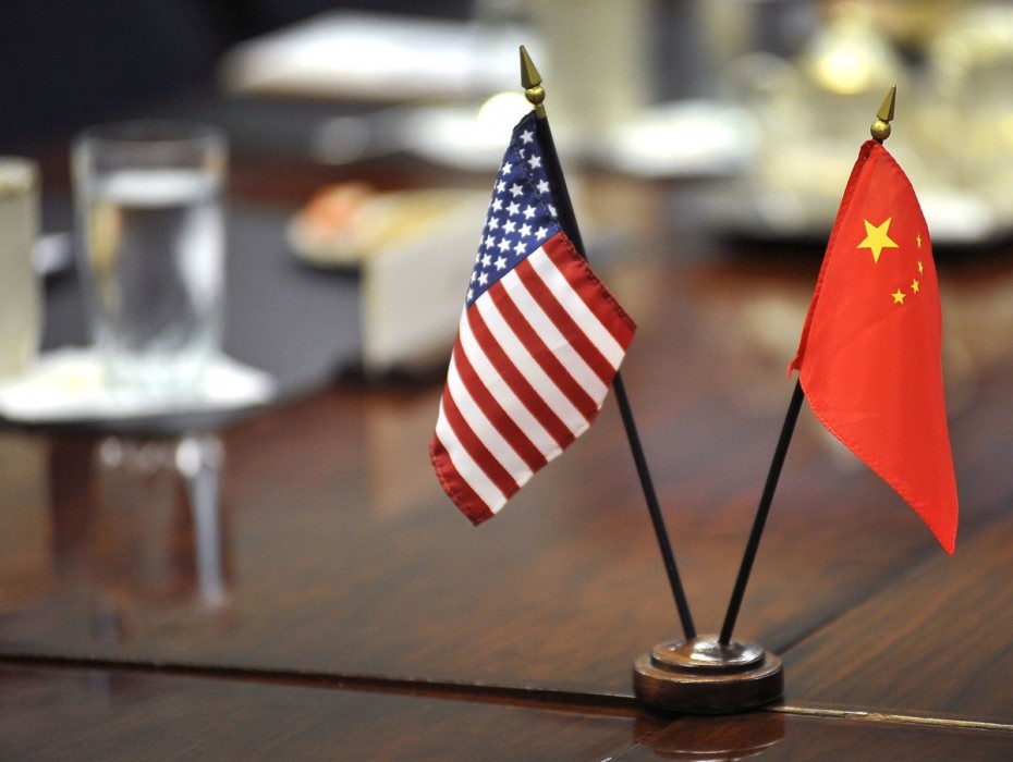 Κίνα: Κατά το ήμισυ μειώνει τους δασμούς σε εισαγωγές από ΗΠΑ