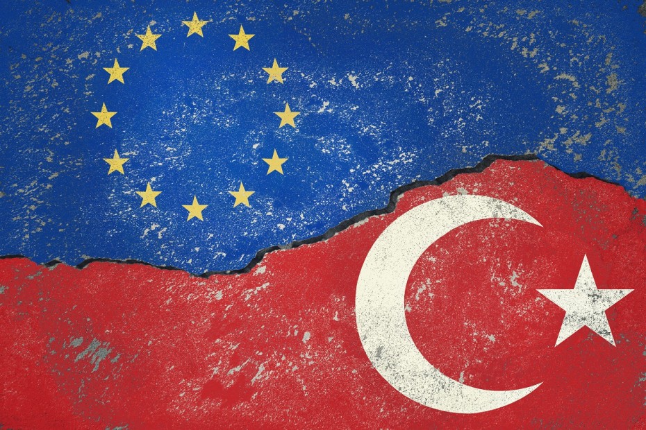 ΕΕ προς Τουρκία: Να τηρηθούν τα συμφωνηθέντα για πρόσφυγες και μετανάστες