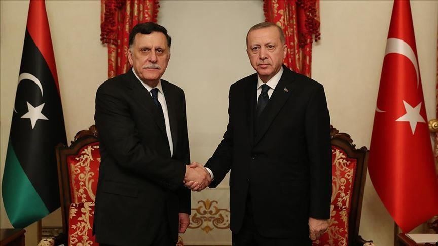 Συνάντηση Ερντογάν με τον Σάρατζ της Λιβύης στην Κωνσταντινούπολη