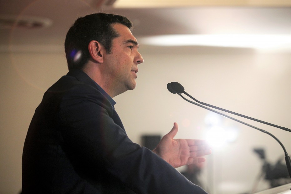 Handelsblatt: Η πολιορκία του ΣΥΡΙΖΑ στους ψηφοφόρους του ΠΑΣΟΚ