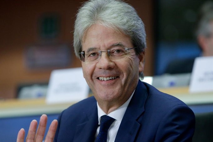 Τζεντιλόνι στη Βουλή: Ευτυχώς, η απειλή Grexit δεν υπάρχει