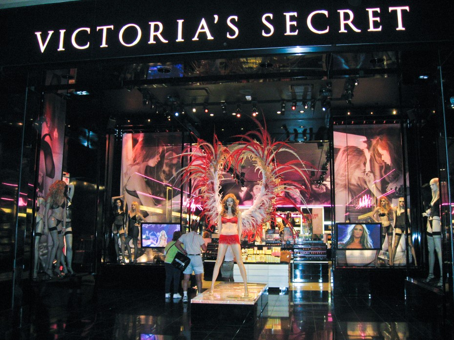 Μία «ανάσα» από την πώληση της Victoria's Secret