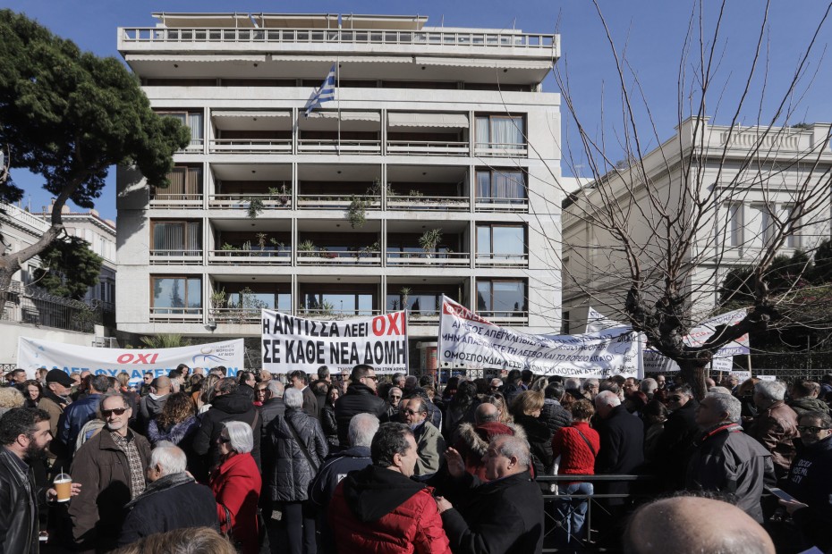 Διαμαρτυρία των νησιωτών του Β. Αιγαίου στη Βουλή την Τετάρτη