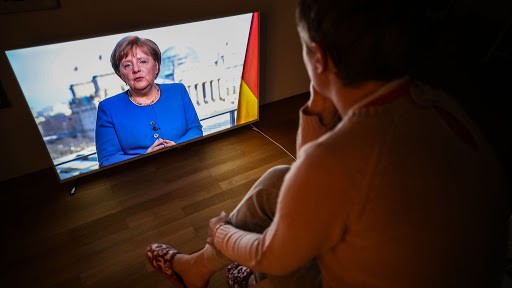 Η Γερμανία απαγορεύει τις συγκεντρώσεις άνω των 2 ατόμων για τον κοροναϊό