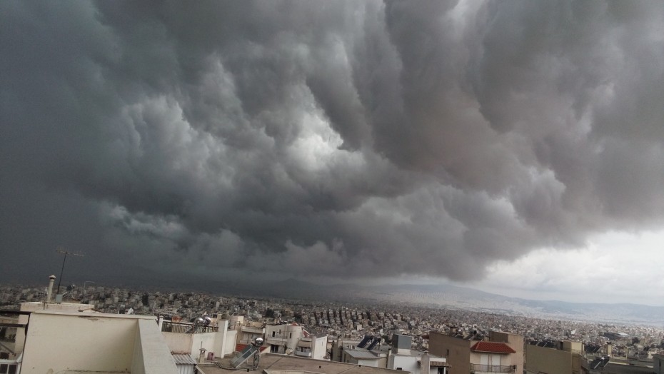 Ο καιρός σήμερα: Ισχυρές βροχές και θυελλώδεις άνεμοι στο Αιγαίο