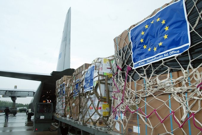 Πακέτο 70.000 ειδών ανθρωπιστικής βοήθειας από την ΕΕ για το μεταναστευτικό