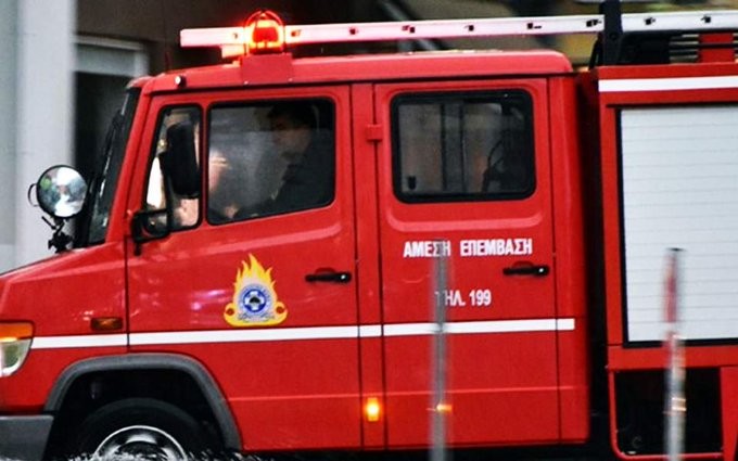 Νεκρός 56χρονος από φωτιά σε διαμέρισμα στη Σαλαμίνα