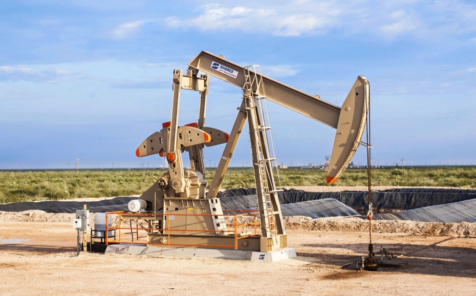 Πετρέλαιο: «Βουτιά» σε ιστορικό χαμηλό