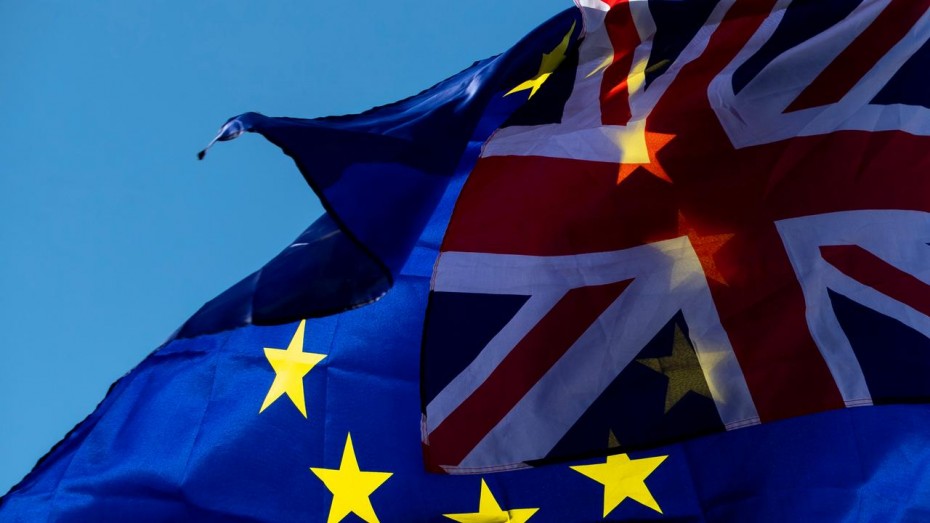 Εμποδίων συνέχεια για τις εμπορικές σχέσεις της ΕΕ με τη Βρετανία