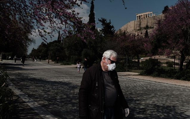 BBG: H Ελλάδα μας δείχνει πώς να διαχειριστούμε τον κοροναϊό
