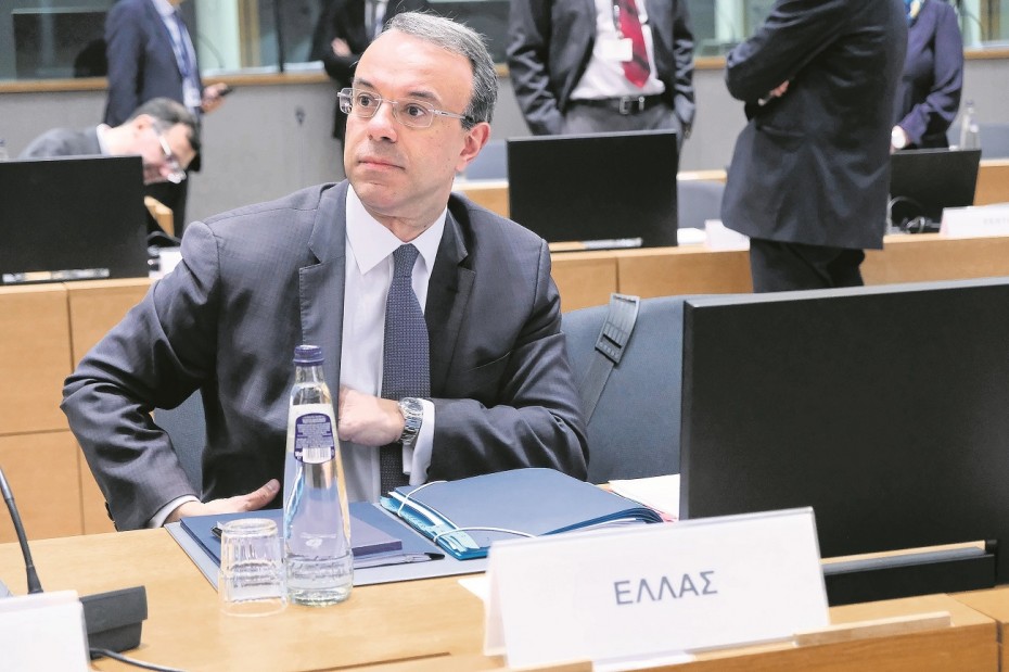 Σταϊκούρας: Μικρό καλάθι για το Eurogroup - Δεν αρκούν μέτρα των 500 δισ.