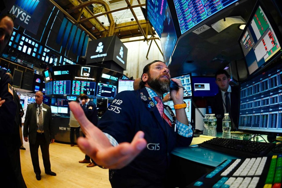 Κέρδη στη Wall Street την Πέμπτη, κόντρα στα αμερικανικά μάκρο