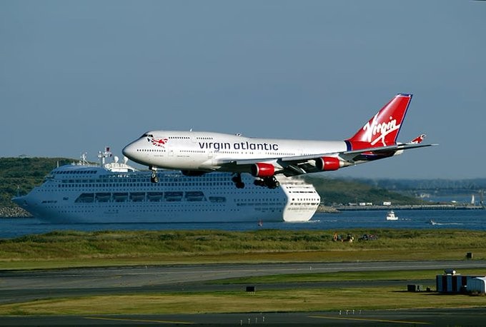 Χιλιάδες απολύσεις από τη βρετανική αεροπορική Virgin Atlantic