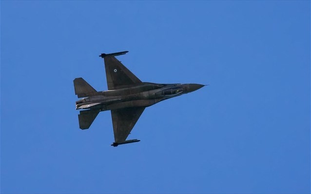 Πλάνα με ελληνικό Mirage που εγκλωβίζει τουρκικό F-16 στο Αιγαίο